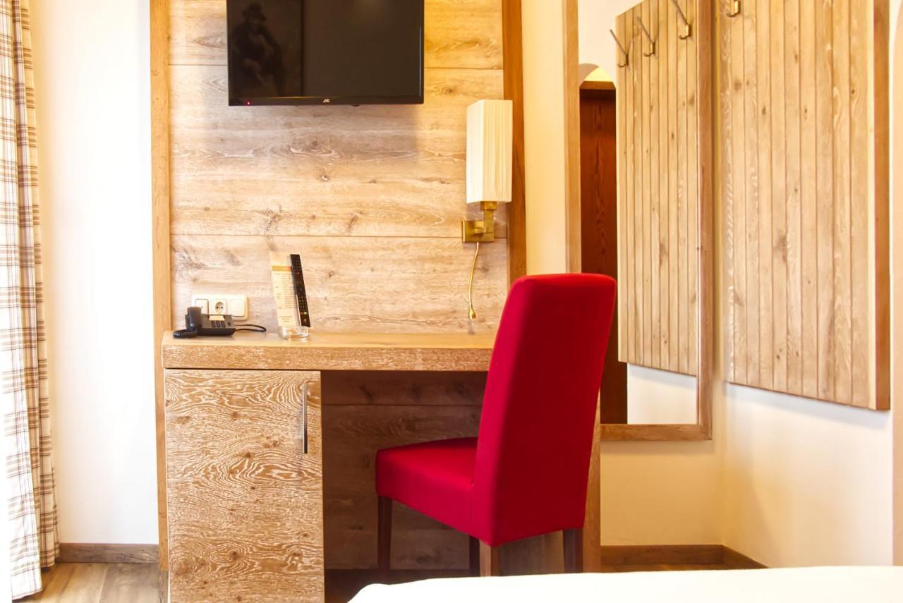 Garnihotel Zur Linde - Bayerischer Wald - Aktivcard Mit 154 Kostenfreien Leistungen - Kostenloser Parkplatz 로베르크 외부 사진