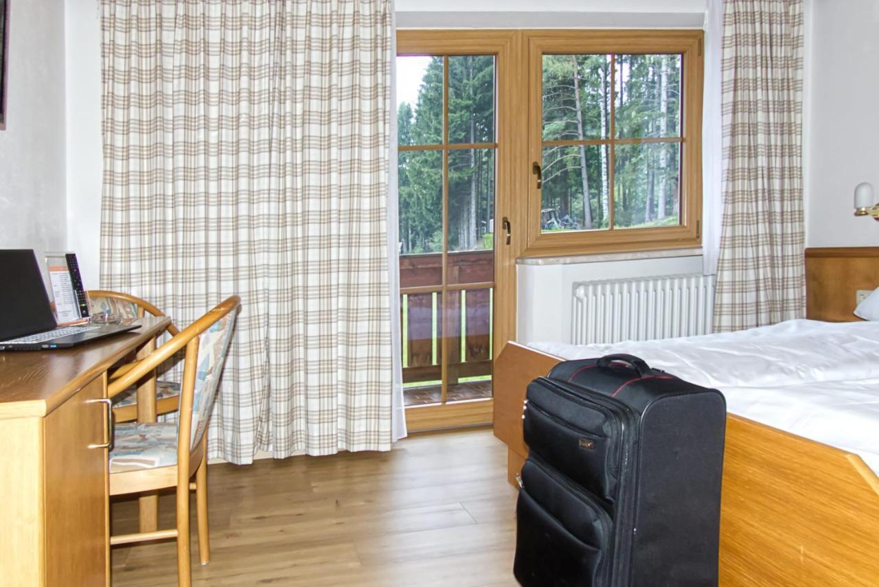 Garnihotel Zur Linde - Bayerischer Wald - Aktivcard Mit 154 Kostenfreien Leistungen - Kostenloser Parkplatz 로베르크 외부 사진